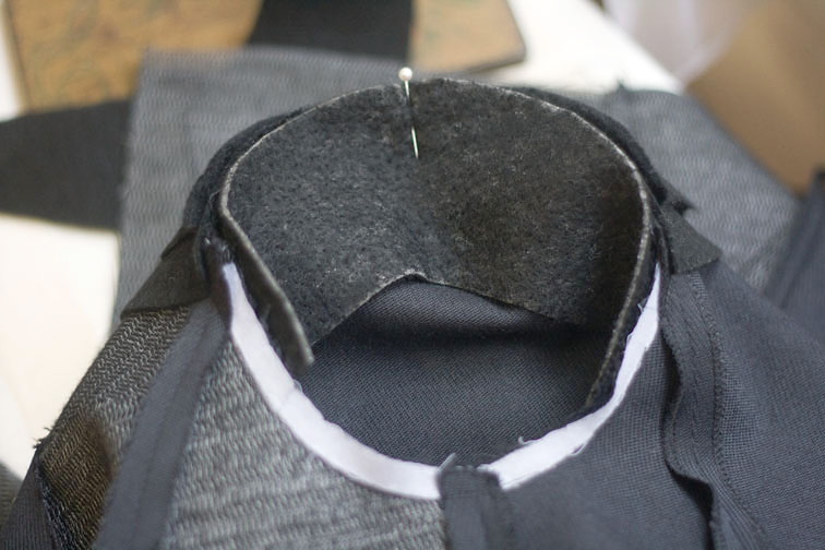 pattern-scissors-cloth-shoulder-pads-and-sleeve-head-wadding-11