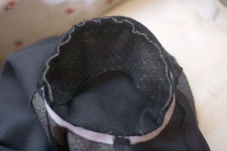 pattern-scissors-cloth-shoulder-pads-and-sleeve-head-wadding-8