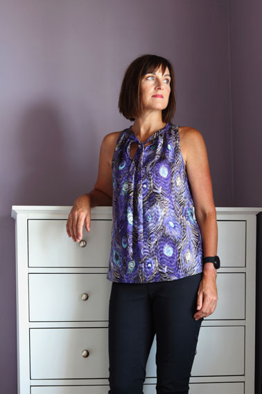 Ultra Violet Top using Invisible Binding Tutorial - Pattern Scissors Cloth